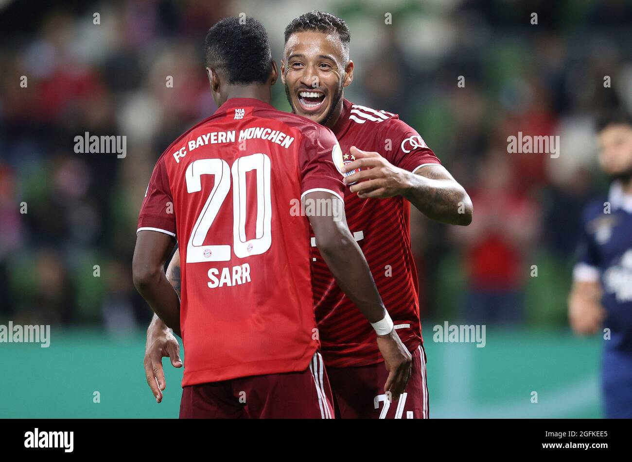 firo: 25.08.2021, Fuvuball, 1st Bundesliga, season 2021/2022, DFB-Pokal,  1st round, Bremen, Bremer SV -FC Bayern Munich, Munich, Mvºnchen  jubilation, Corentin Tolisso with Bouna Sarr after goal to 12-0 Stock Photo  - Alamy