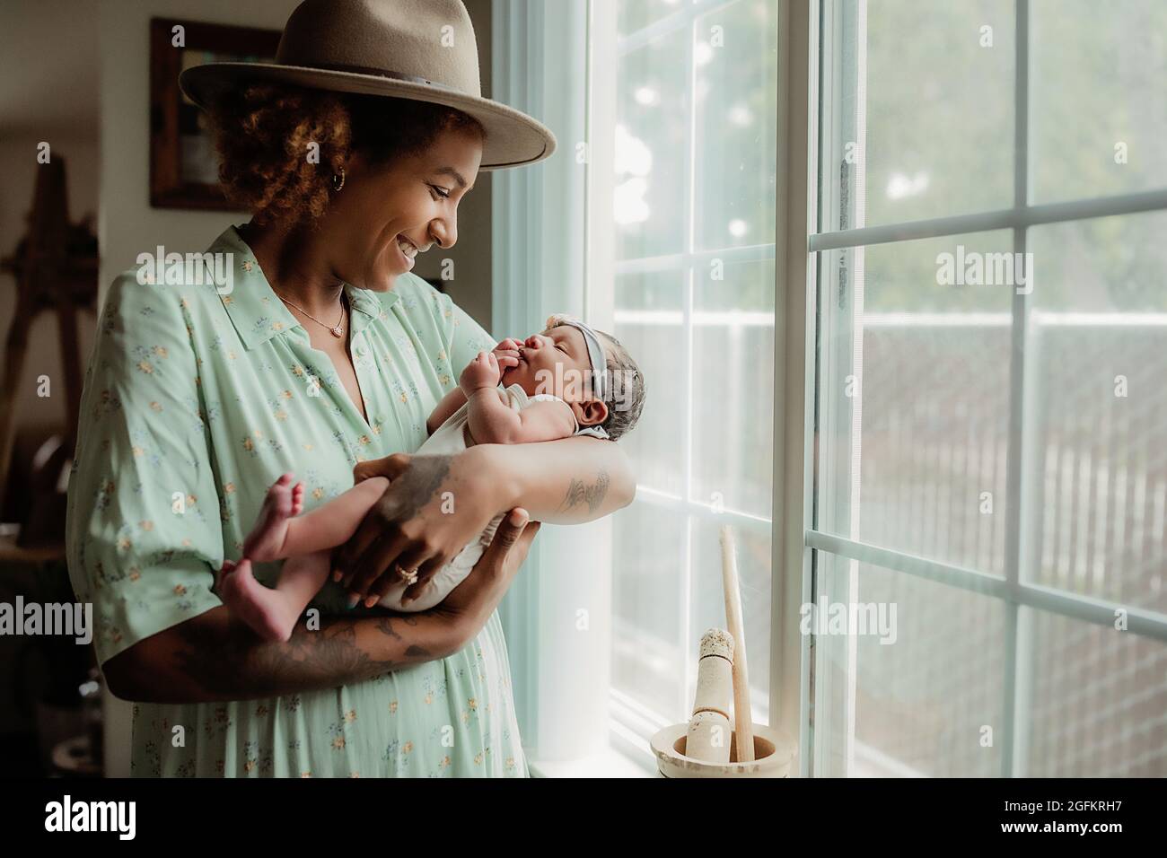 San Diego Newborn Photographer Stock Photo Alamy