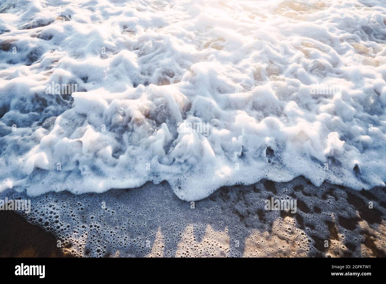 Close up waves hi-res stock photography and images - Alamy