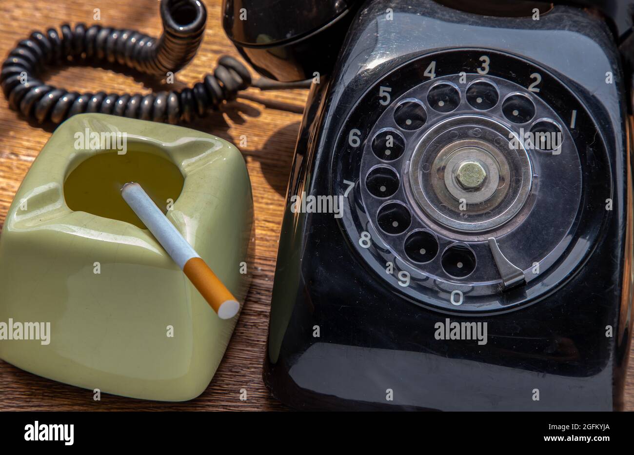 un joint cigarette Spliff 101: Understanding the Blend of Tobacco and Cannabis un joint cigarette Spliff 101: Understanding the Blend of Tobacco and Cannabis