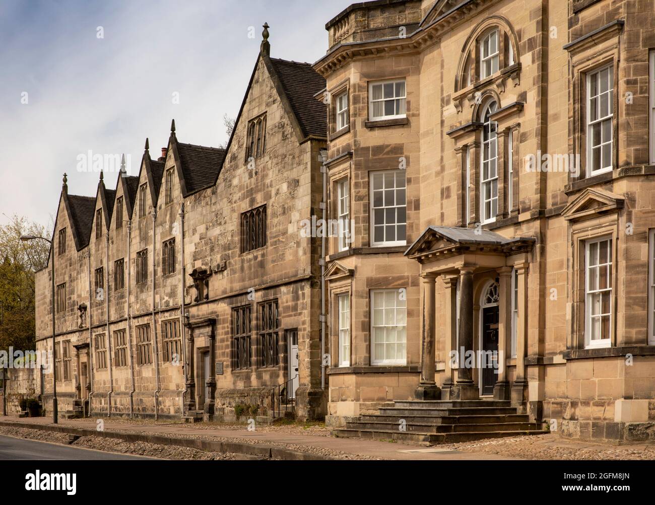 UK, England, Derbyshire, Ashbourne, Church Street, The Grey House and old Queen Elizabeth’s Grammar School Stock Photo