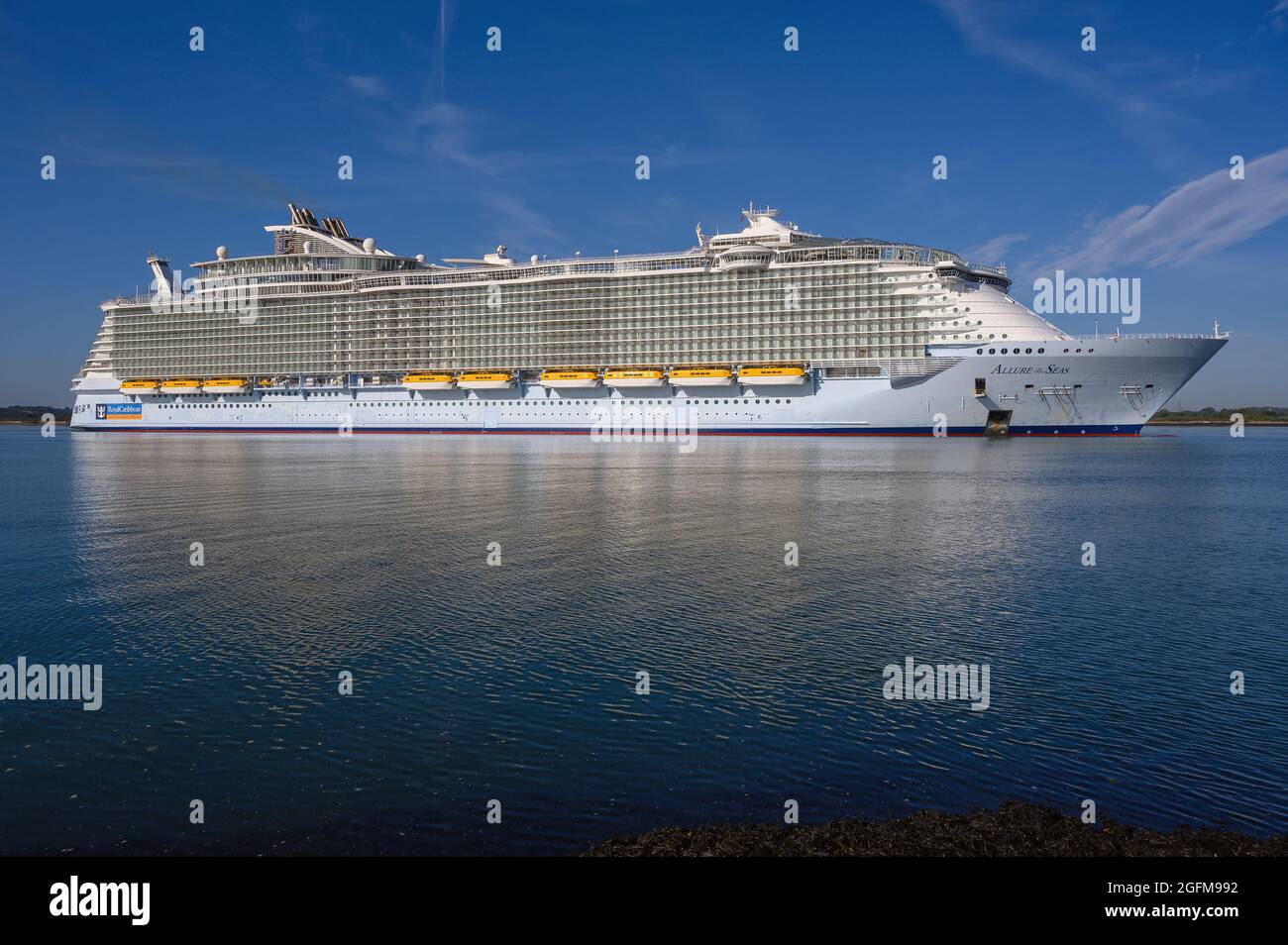 Royal Caribbean Allure of the Seas, The Largest cruise ship in the