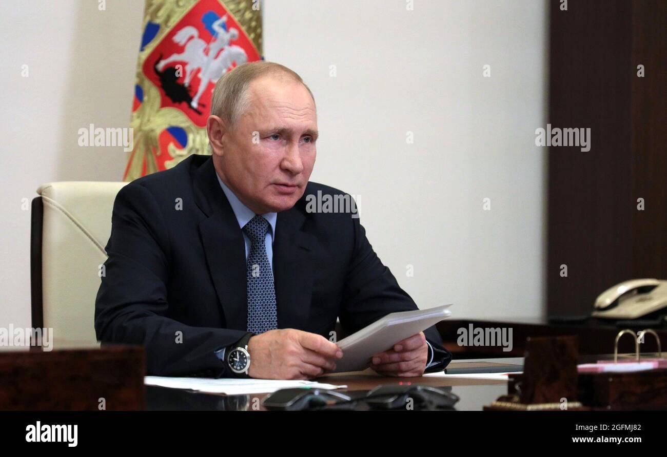 August 25, 2021. - Russia, Moscow Region, Novo-Ogaryovo. - Russian President Vladimir Putin during a video conference meeting of the Presidium of Russia's State Council. The meeting discussed general education objectives of the authorities of Russian constituent entities. Stock Photo