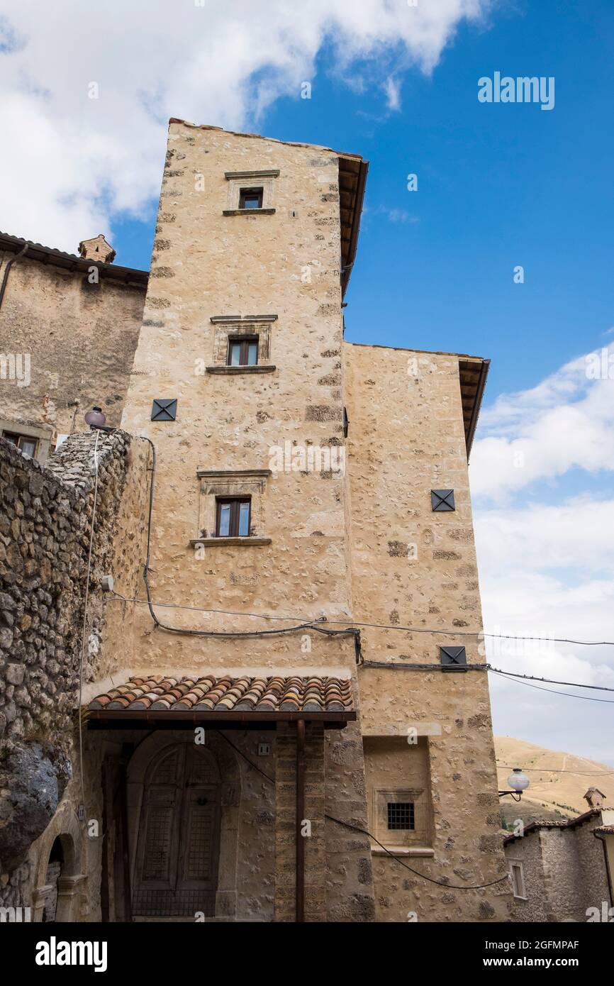 Italy, Santo Stefano di Sessanio Stock Photo Alamy