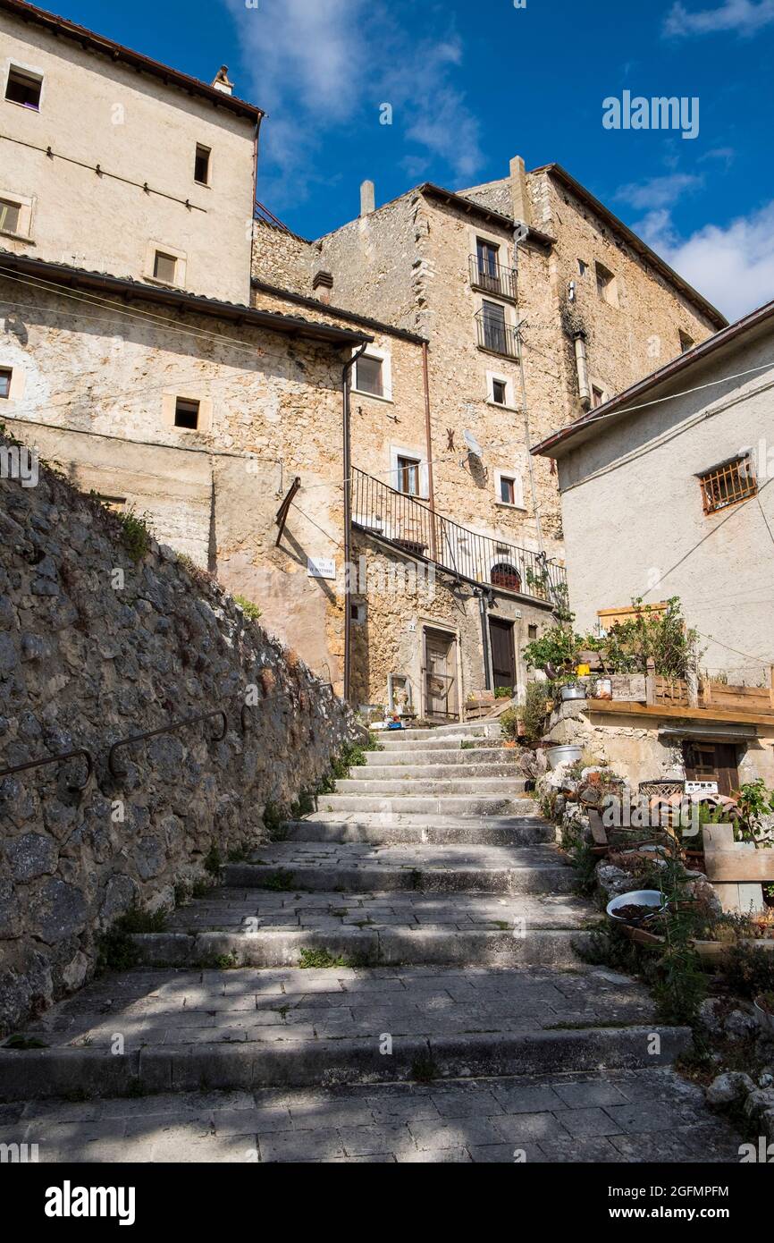Italy, Santo Stefano di Sessanio Stock Photo Alamy