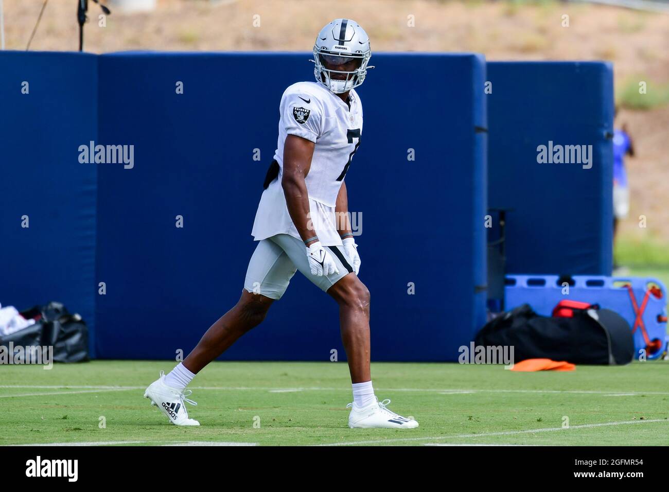 Las Vegas Raiders wide receiver Henry Ruggs III (11) during training camp  on Thursday, Aug 19, 2021, in Thousand Oaks, Calif. (Dylan Stewart/Image of  Stock Photo - Alamy