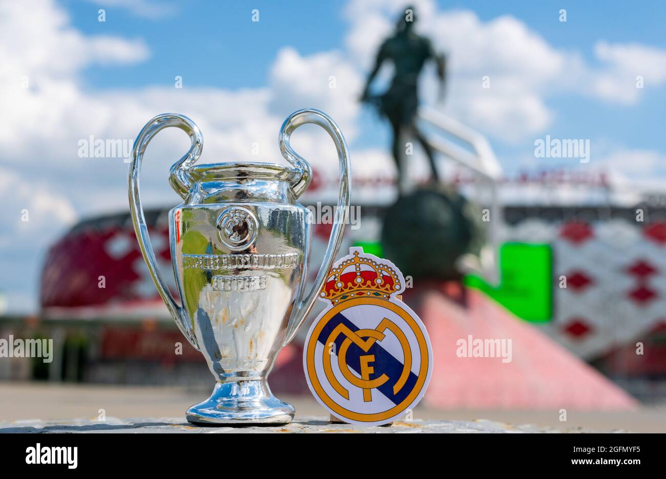 124 Escudo real madrid 1941 Stock Photo - Alamy