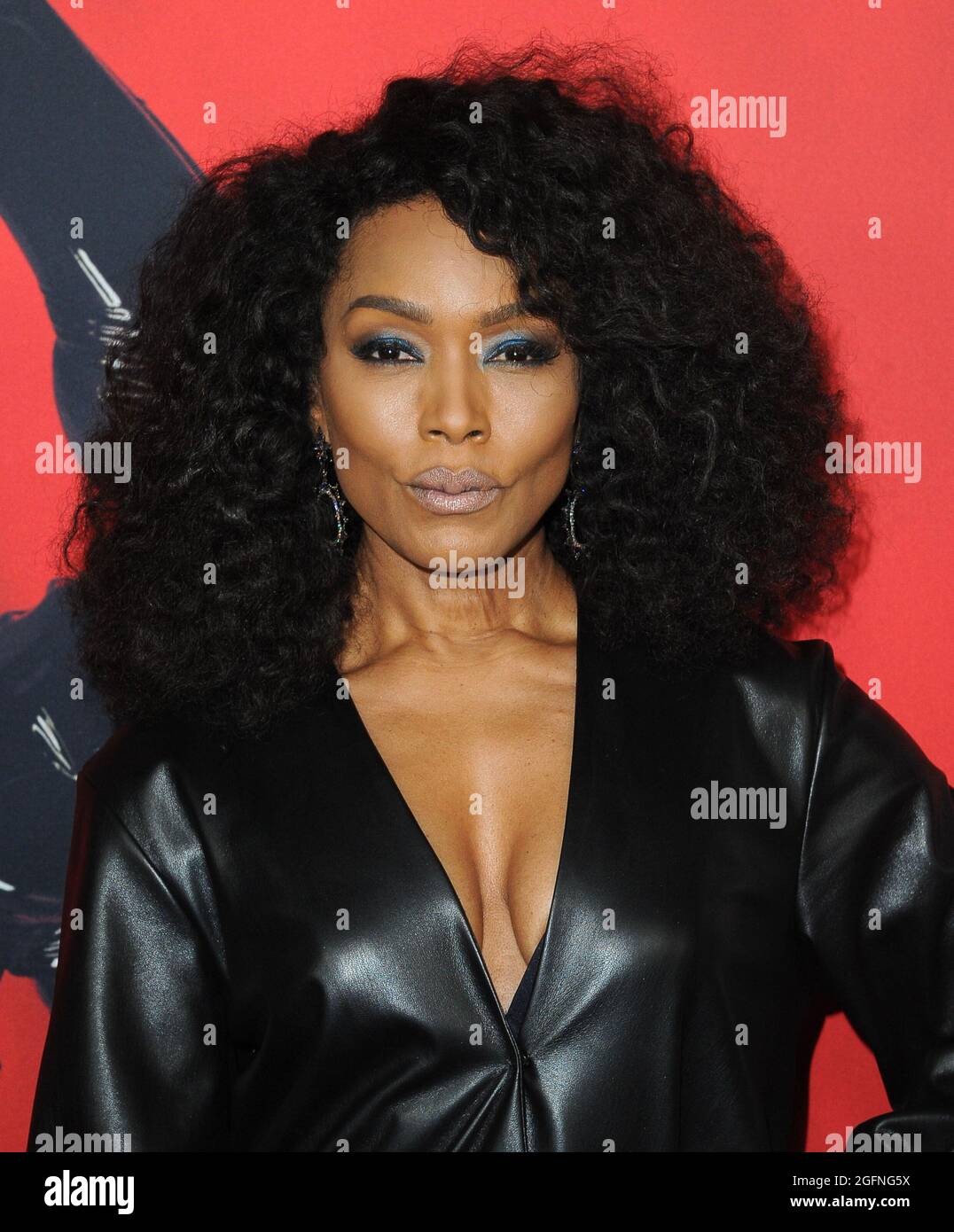 Angela Bassett American Horror Story High Resolution Stock Photography and Images Alamy