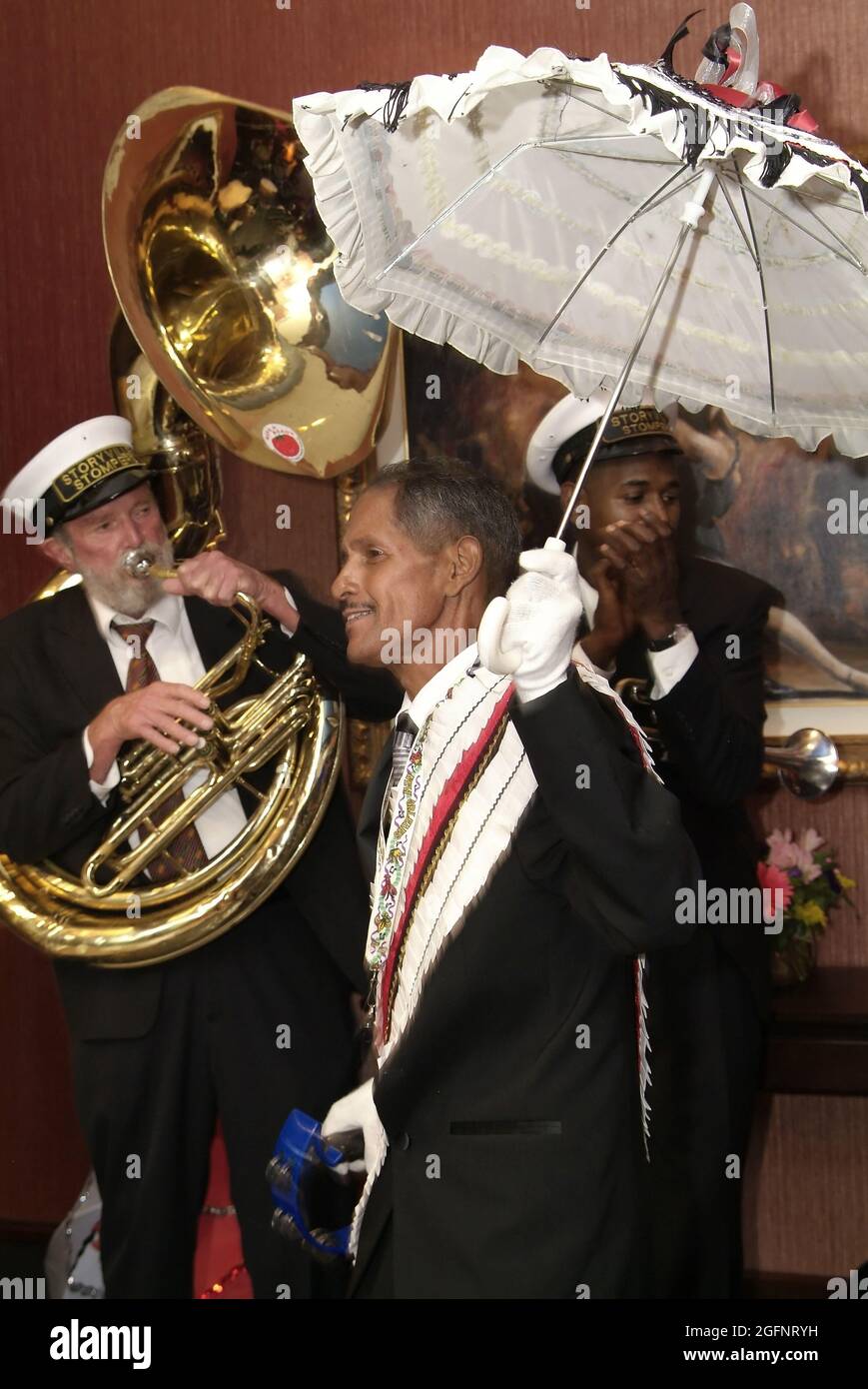 SAINT LOUIS, UNITED STATES - Jul 02, 2009: A vertical shot of Storyville Stompers jazz band performing at a celebration in Missouri Stock Photo