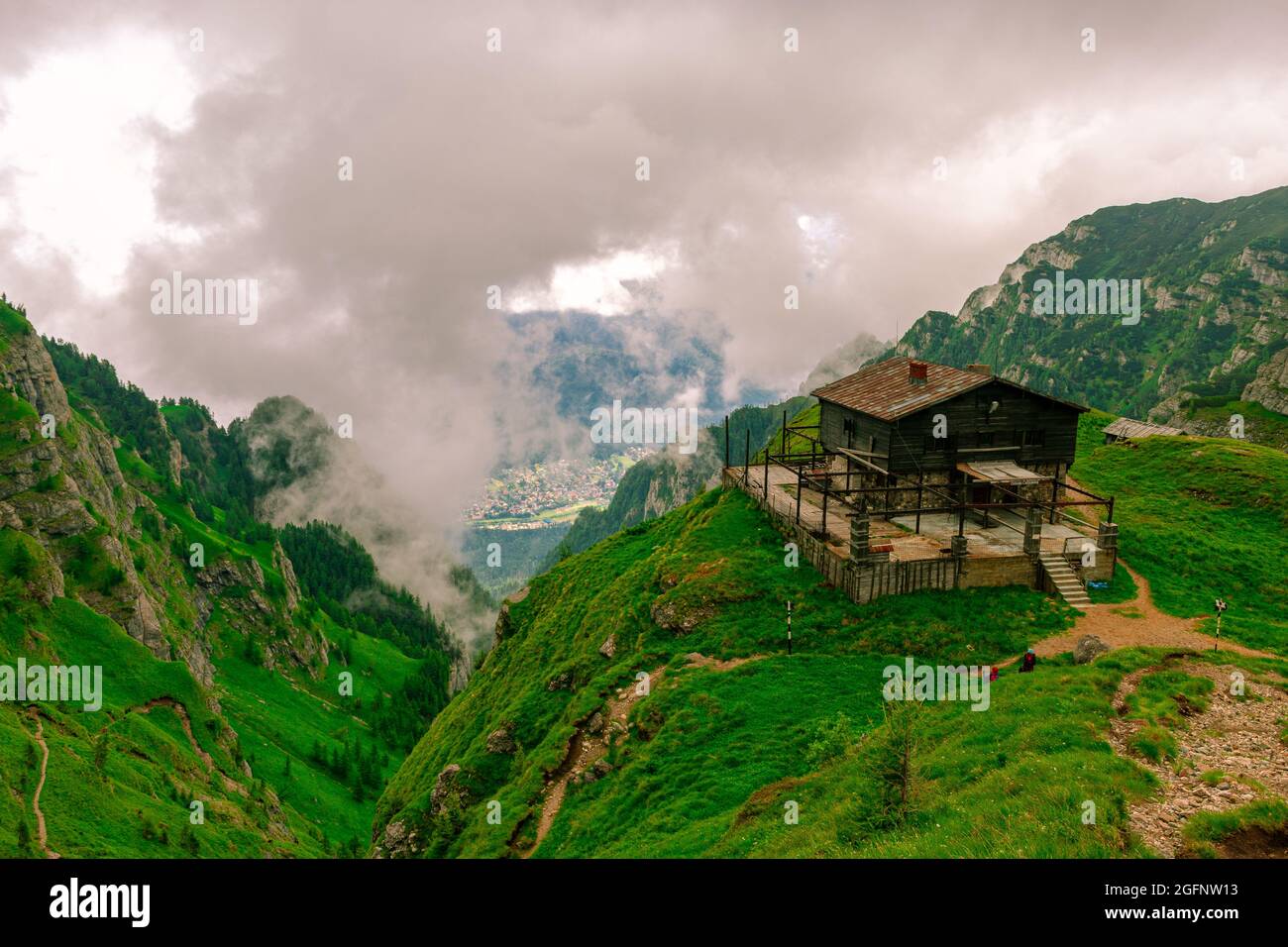 Landscape photography of the Caraiman mountain cabin, located in Bucegi  Mountains, Romania. Photo was taken from the front of the cabin Stock Photo  - Alamy