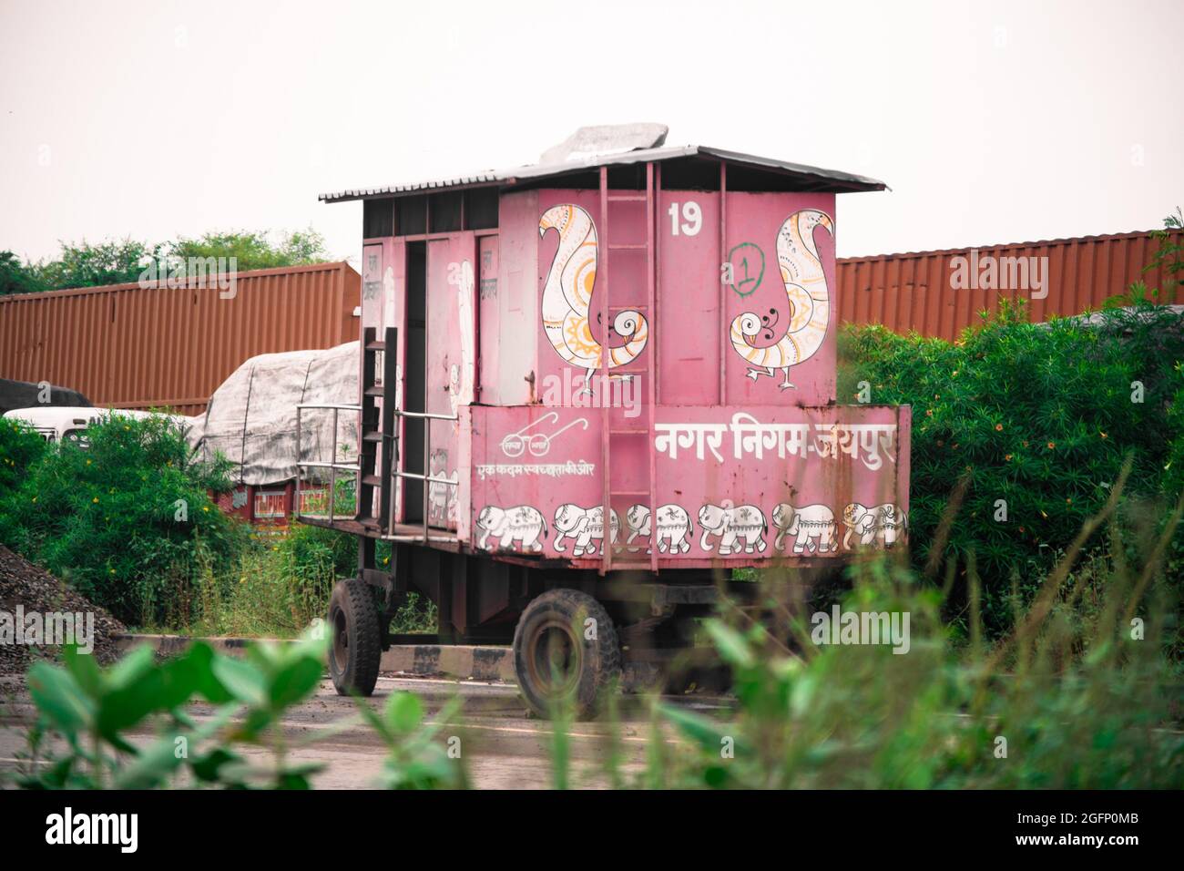 Outdoor Toilet India High Resolution Stock Photography and Images - Alamy