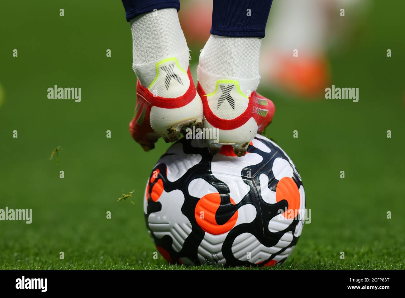 son heung min boots 2021