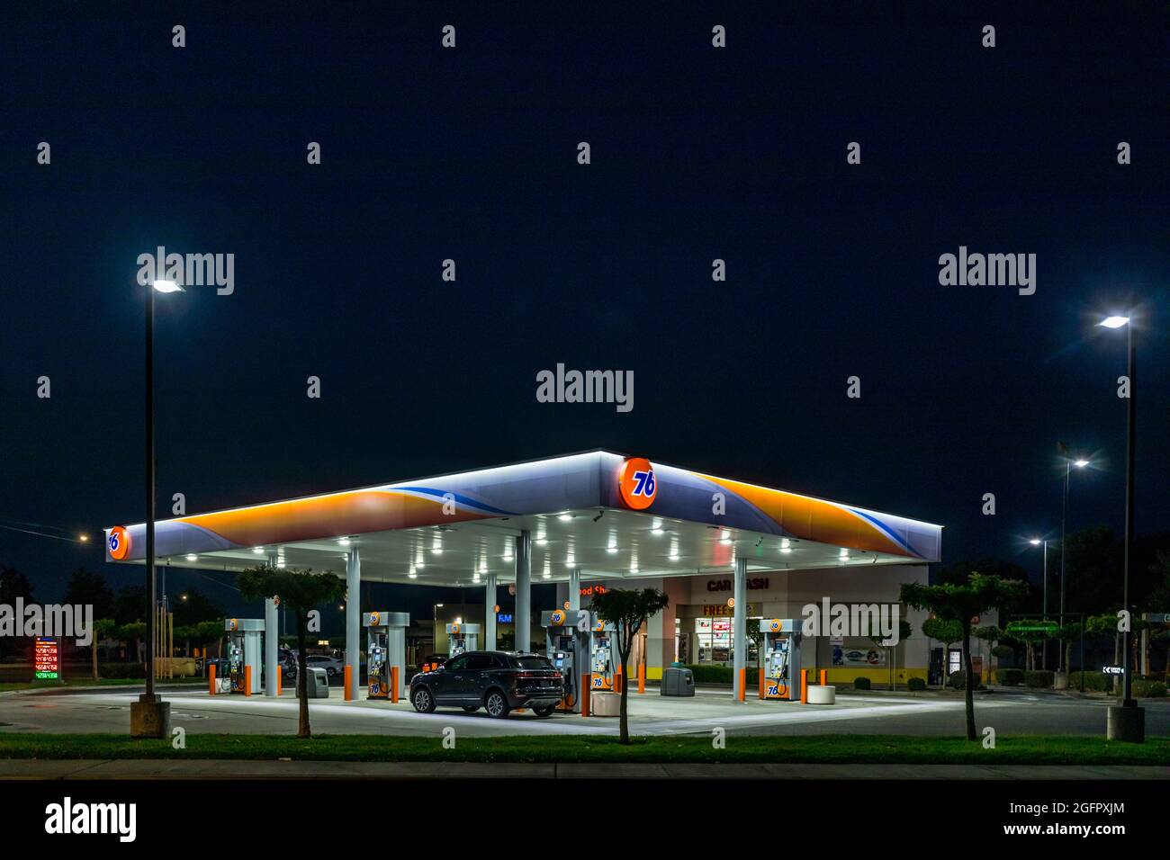 Union 76 gasoline sign hires stock photography and images Alamy