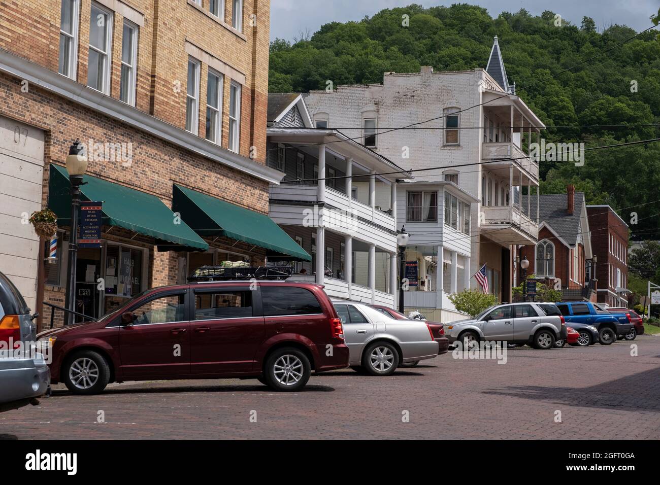 Hinton, West Virginia. 3rd Avenue Street Scene Stock Photo Alamy