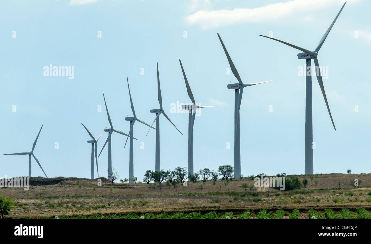 A view of wind turbines at the Wind Energy Plant Raposeras in Pradejón.The Raposeras Wind energy plant of the company EAER (Energias Alternativas Eolicas Riojanas) in the town of Pradejon has 26 wind turbines with a unit power of 1,500 kW and a blade diameter of 70.5 meters and they develop with an installed power of 39 MW. (Photo by Ramon Costa/SOPA Images/Sipa USA) Credit: Sipa USA/Alamy Live News Stock Photo