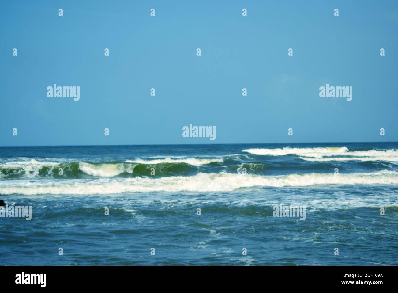 Ocean-Sea Waves and Sky Blue Landscape Background Stock Photo - Alamy