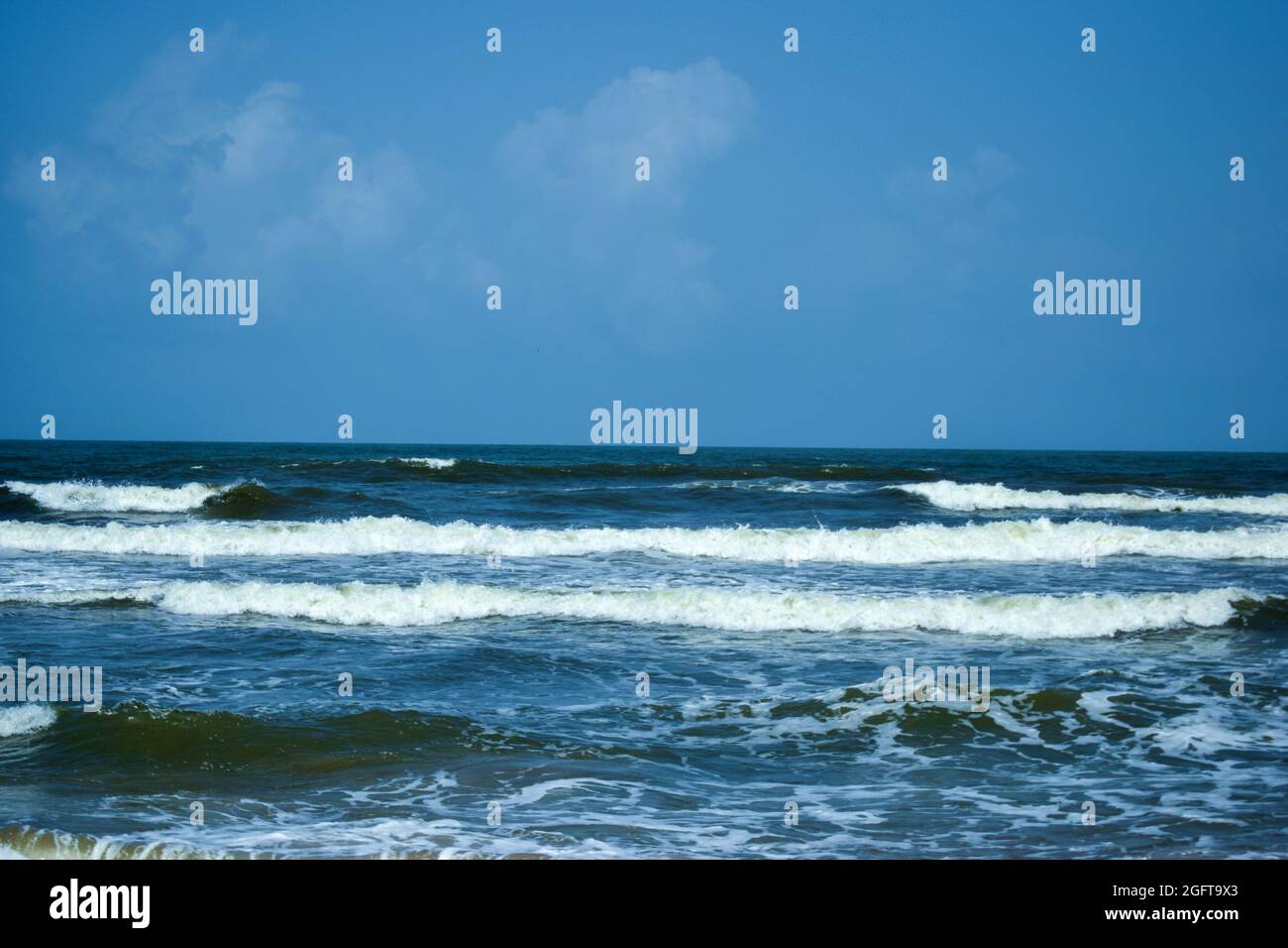 Ocean-Sea Waves and Sky Blue Landscape Background Stock Photo - Alamy