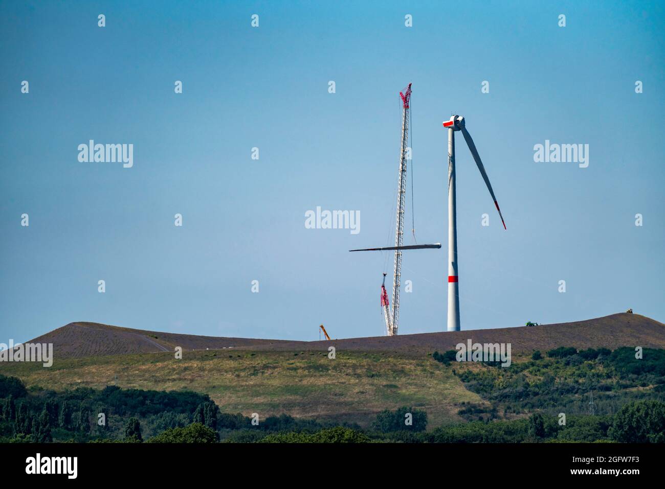 Construction of a wind turbine, by Enercon, on the Mottbruchhalde, in Gladbeck-Brauck, operated by the energy company STEAG, NRW, Germany. Stock Photo