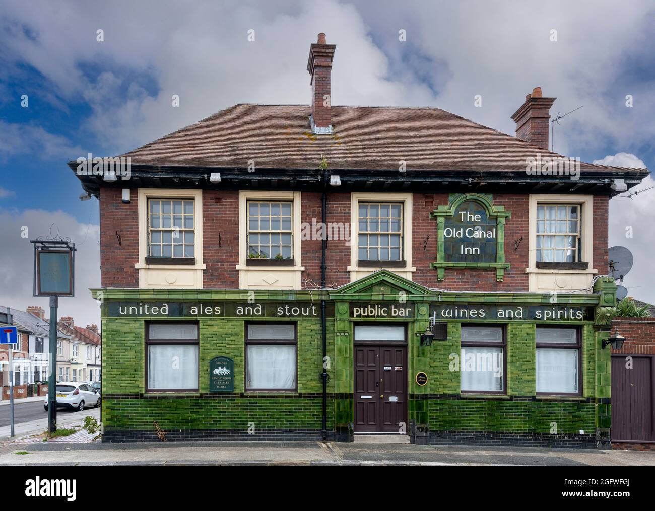 The former public house The Old Canal Inn, Shirley Avenue, Milton