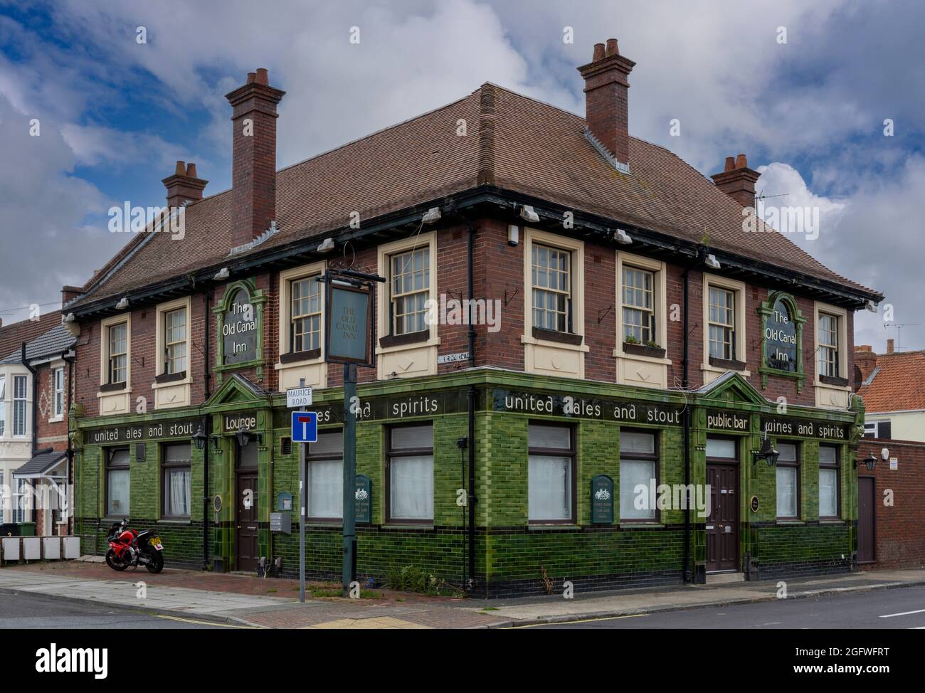 The old canal inn portsmouth hires stock photography and images Alamy
