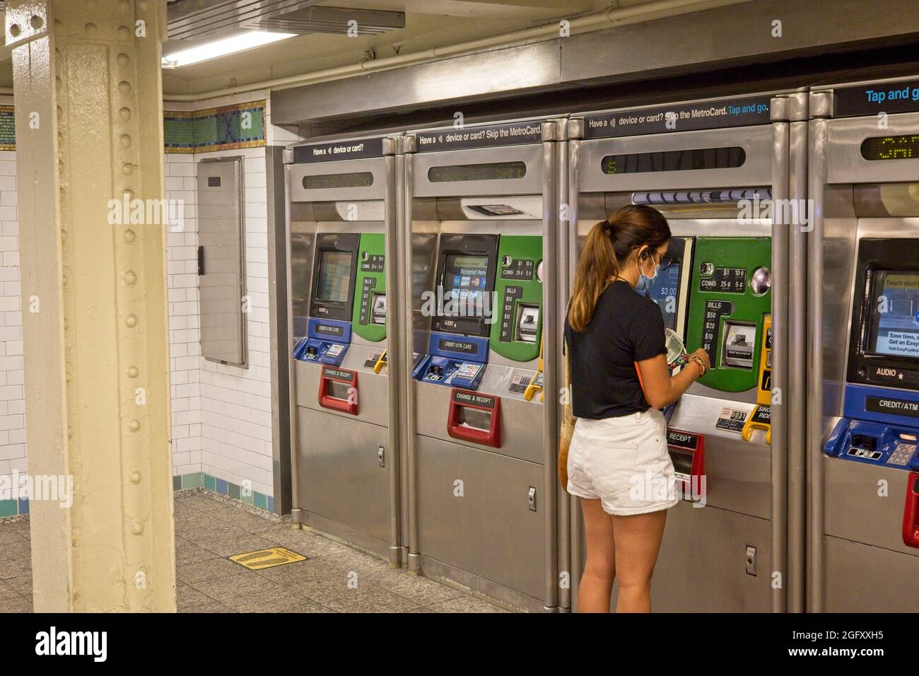 New York, NY, USA Aug 27, 2021 Purchasing a Metrocard via automatic