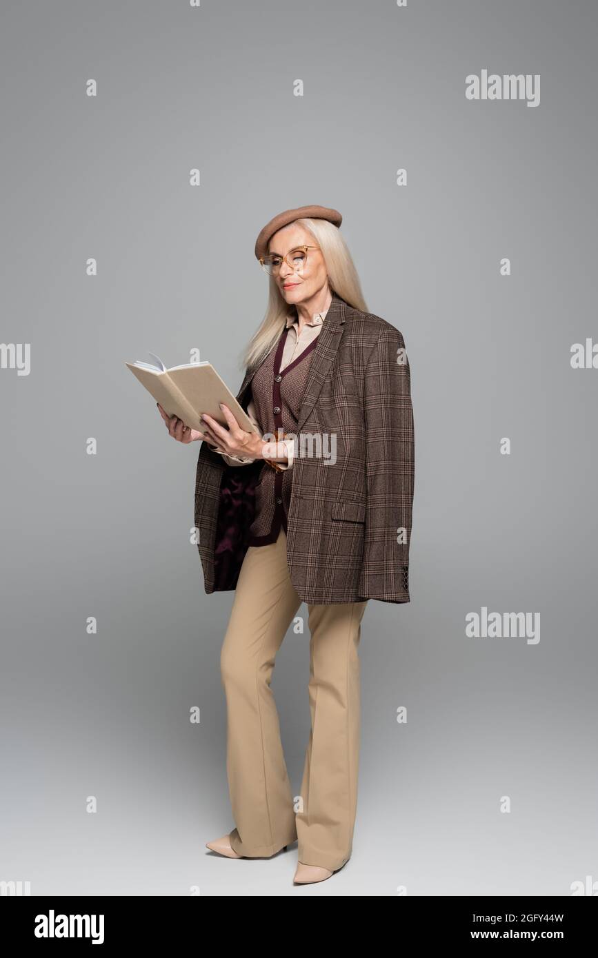 Stylish senior woman gray hi-res stock photography and images - Alamy