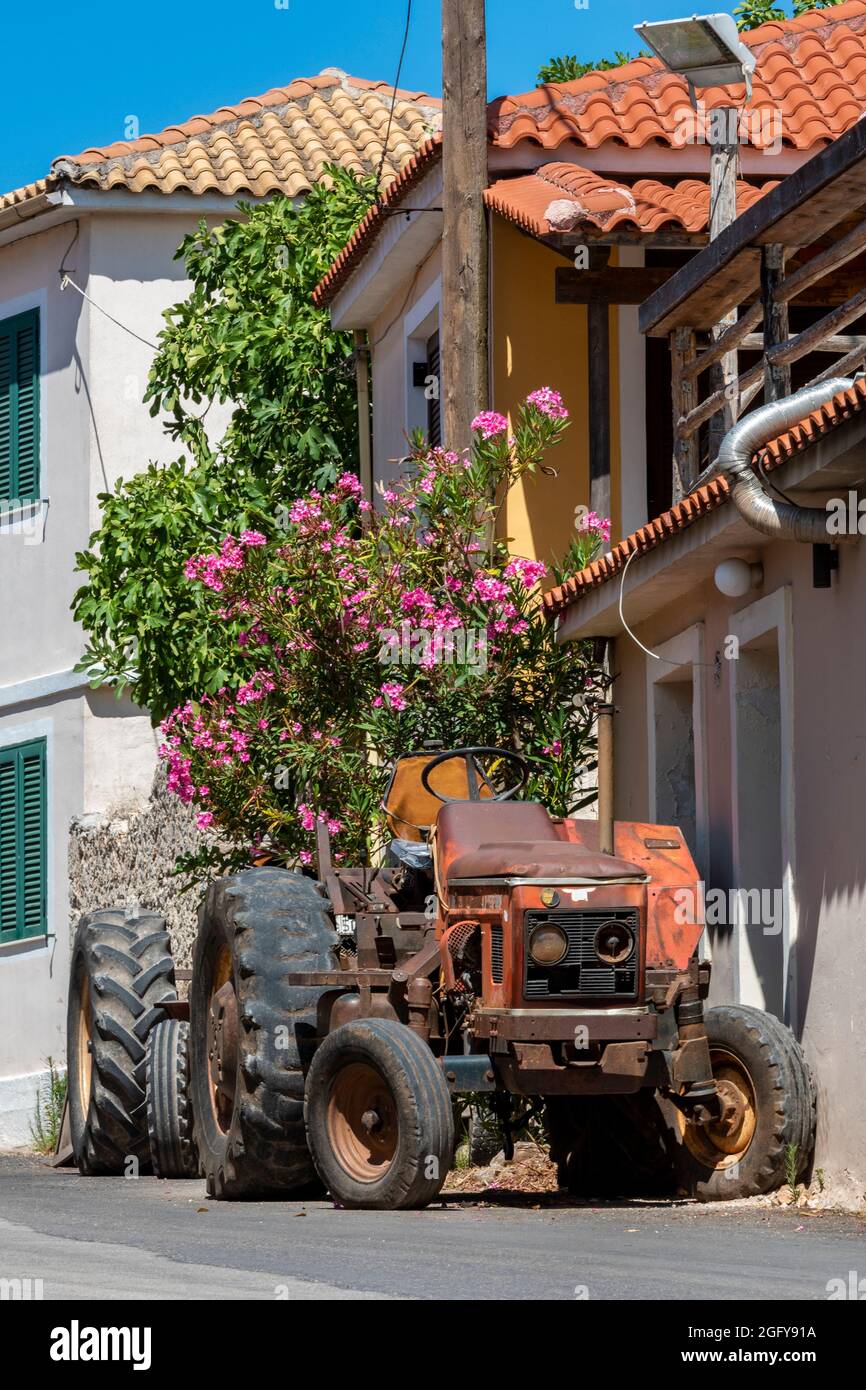 Olde worlde streets hires stock photography and images Alamy