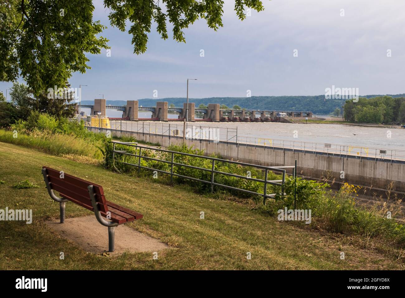 Guttenberg, Iowa. Mississippi River Navigation Lock and Dam Stock Photo