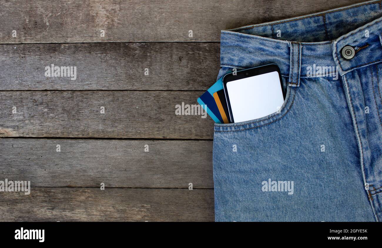 Page 3 - Jeans on display High 
