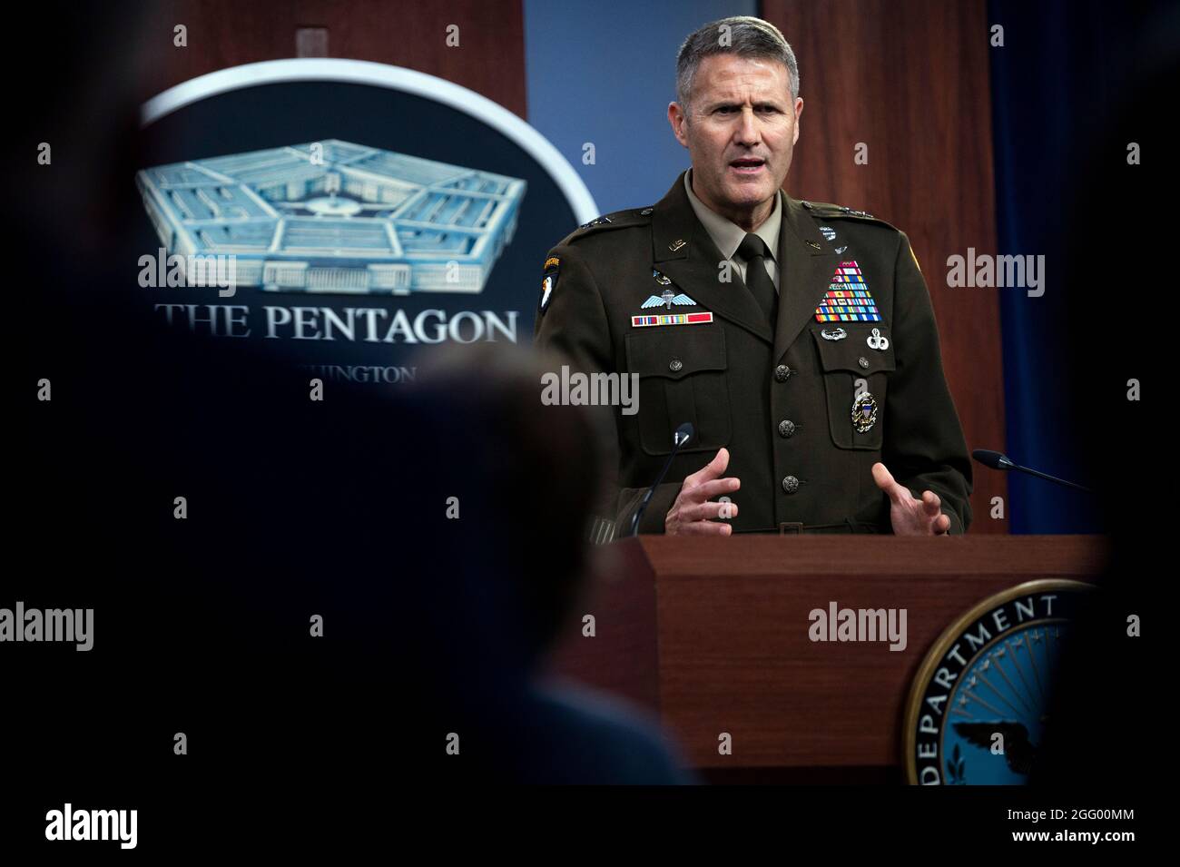 Arlington, United States Of America. 27th Aug, 2021. U.S. Army Maj. Gen. Hank Taylor, Joint Staff deputy director for regional operations, speaks at a press briefing on Afghanistan at the Pentagon August 27, 2021 in Arlington, Virginia. The Pentagon said that the Taliban released thousands of prisoners, including members of the Islamic State Khorasan terror group that attacked the Kabul evacuation. Credit: Planetpix/Alamy Live News Stock Photo