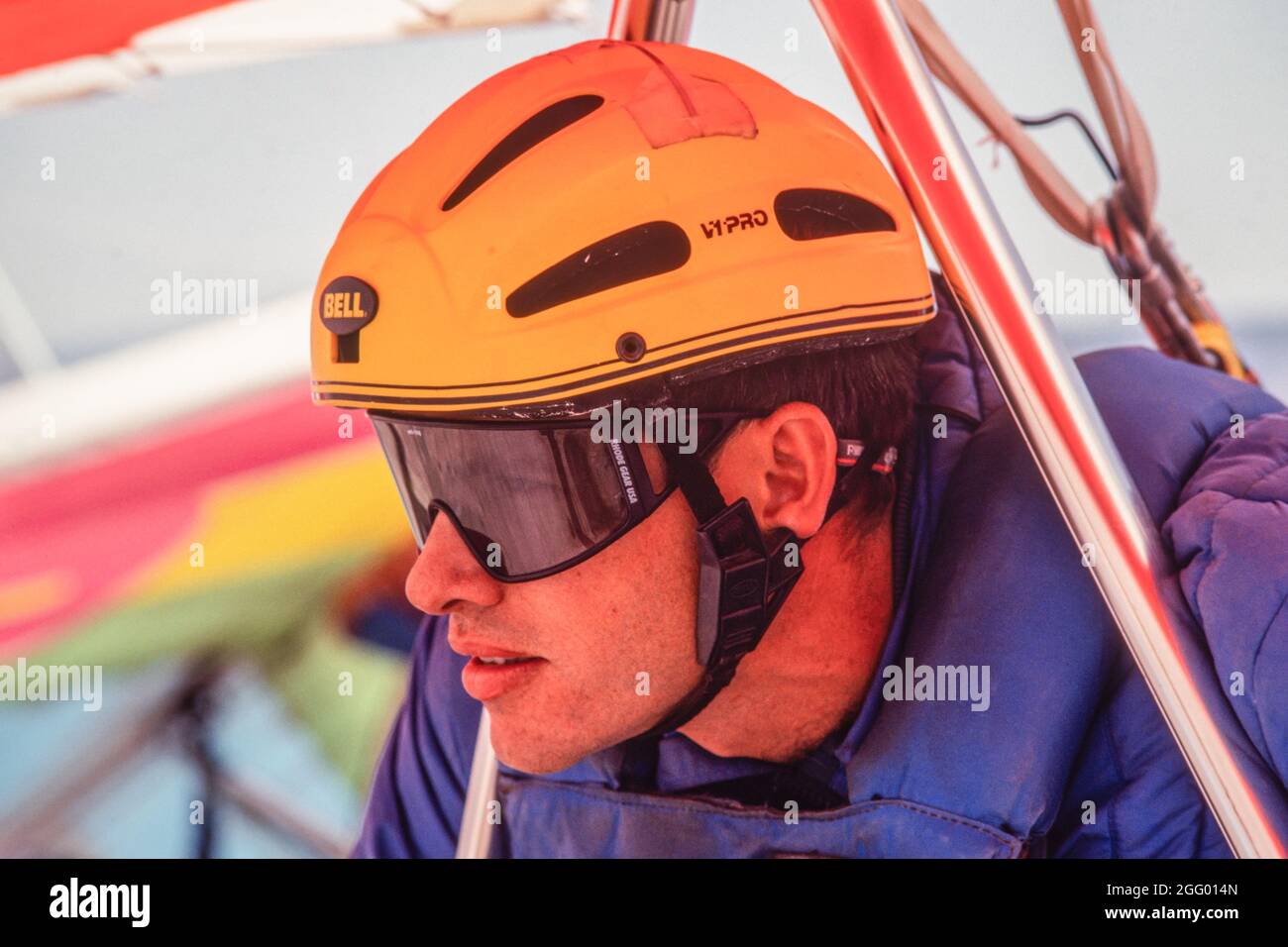 A hang glider pilot waits to take off from the launch ramp on Horse Ridge at Dry Canyon near Alamogordo, New Mexico. Stock Photo