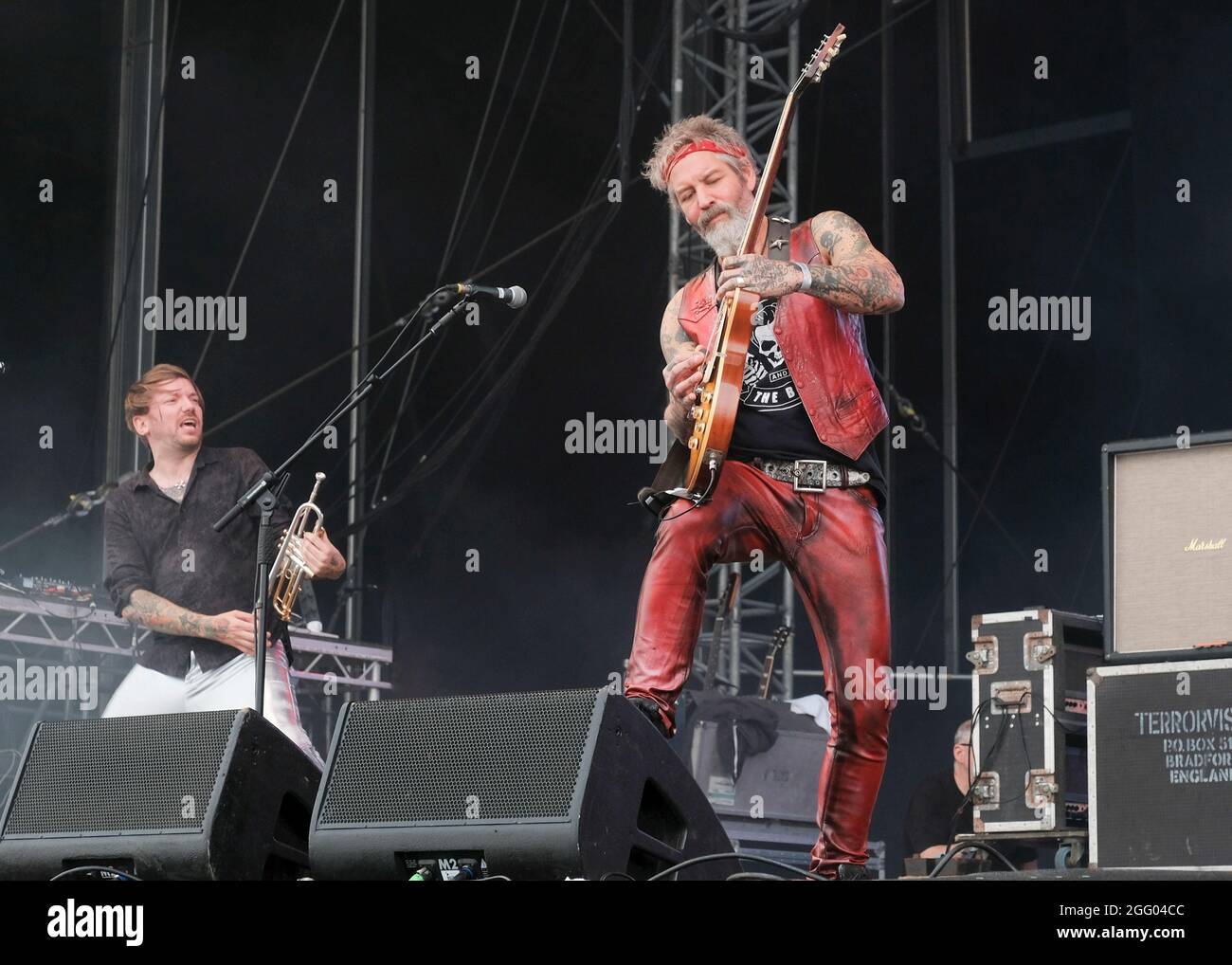 Mark Yates guitarist and vocalist with English alternative