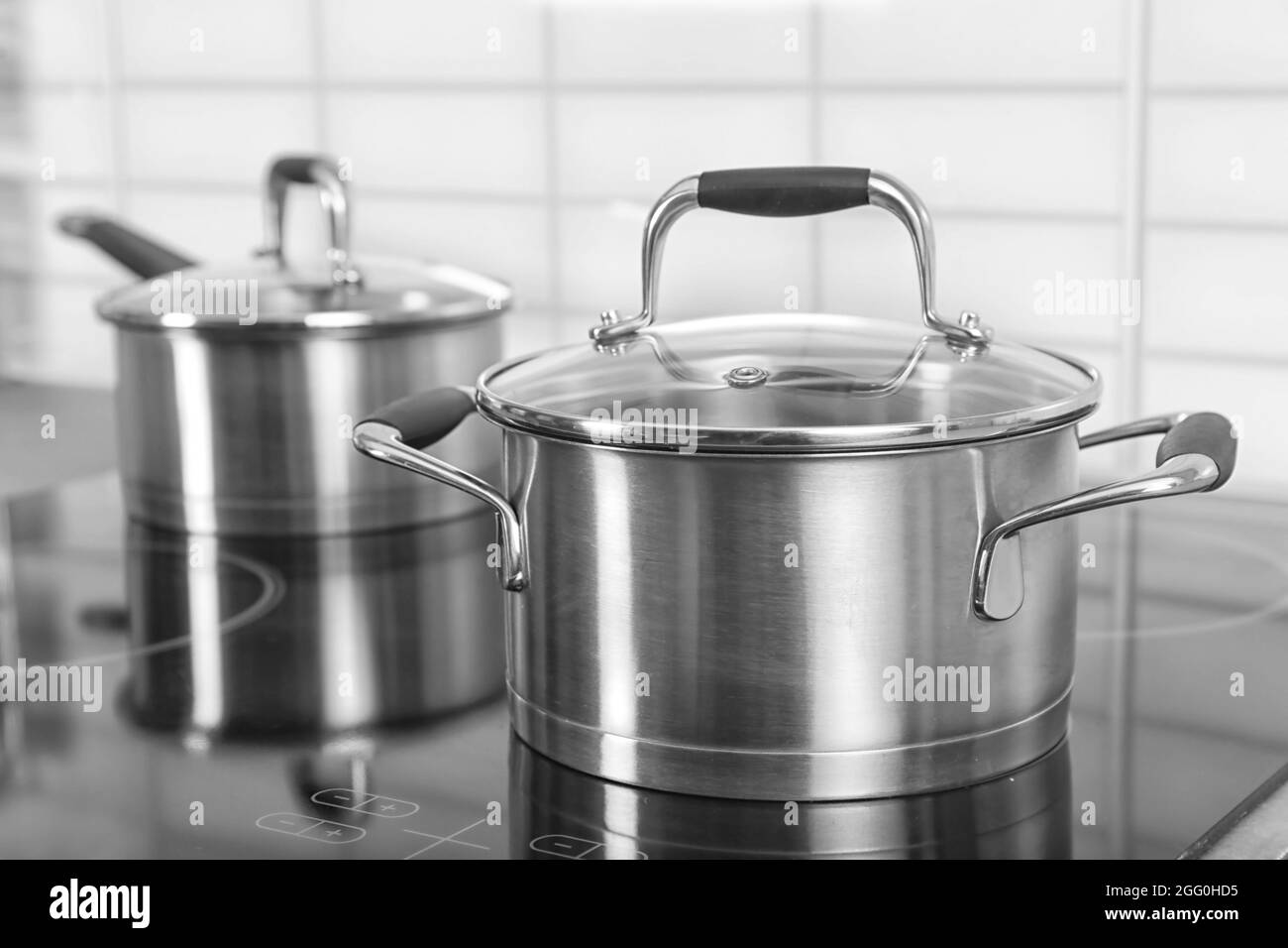 metal-saucepan-on-electric-stove-in-kitchen-stock-photo-alamy