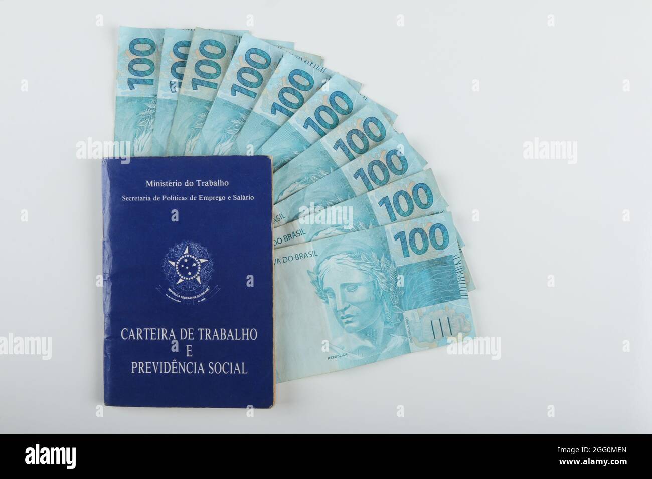 Bahia, Brazil. Agosto 27, 2021. Brazilian work card (carteira de trabalho)  and Brazilian money. TRANSLATION: Federative Republic of Brazil, Ministry o  Stock Photo - Alamy