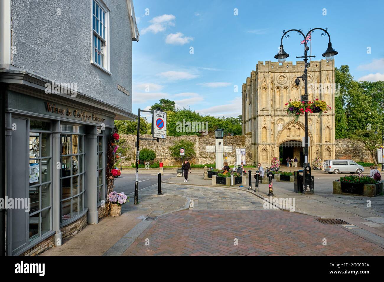 Bury St Edmunds Abbey Gate Stock Photo Alamy