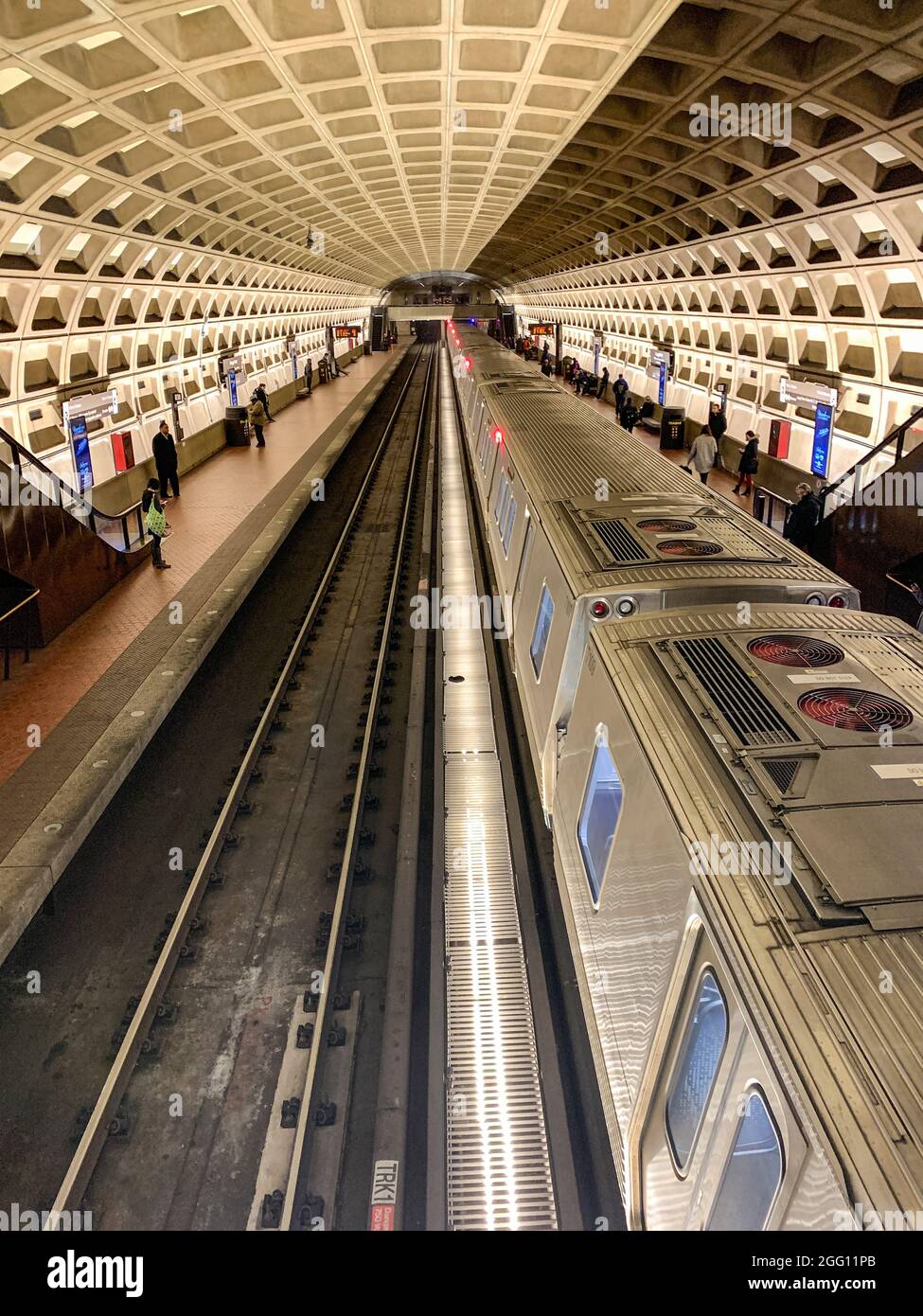 Washington DC Metro System Platform Stock Photo Alamy