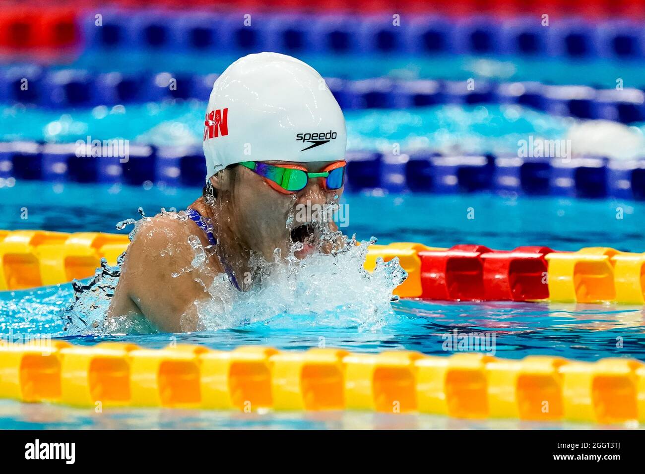TOKYO, JAPAN - AUGUST 28: Daomin Liu of China competing in the Women's 100m Breaststroke SB6 Heats during the Tokyo 2020 Paralympic Games at Tokyo Aquatics Centre on August 28, 2021 in Tokyo, Japan (Photo by Ilse Schaffers/Orange Pictures) NOCNSF Stock Photo
