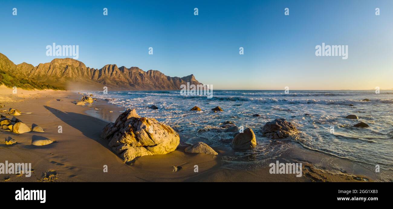 View of the Kogelberg Mountains from Kogelberg beach along Clarence Drive between Gordon's Bay and Rooi-Els. False Bay. Western Cape. South Africa Stock Photo