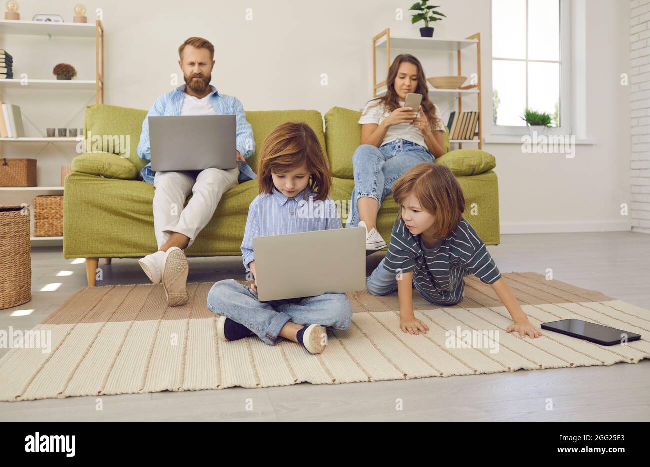 Children using laptop computer hi-res stock photography and images - Alamy