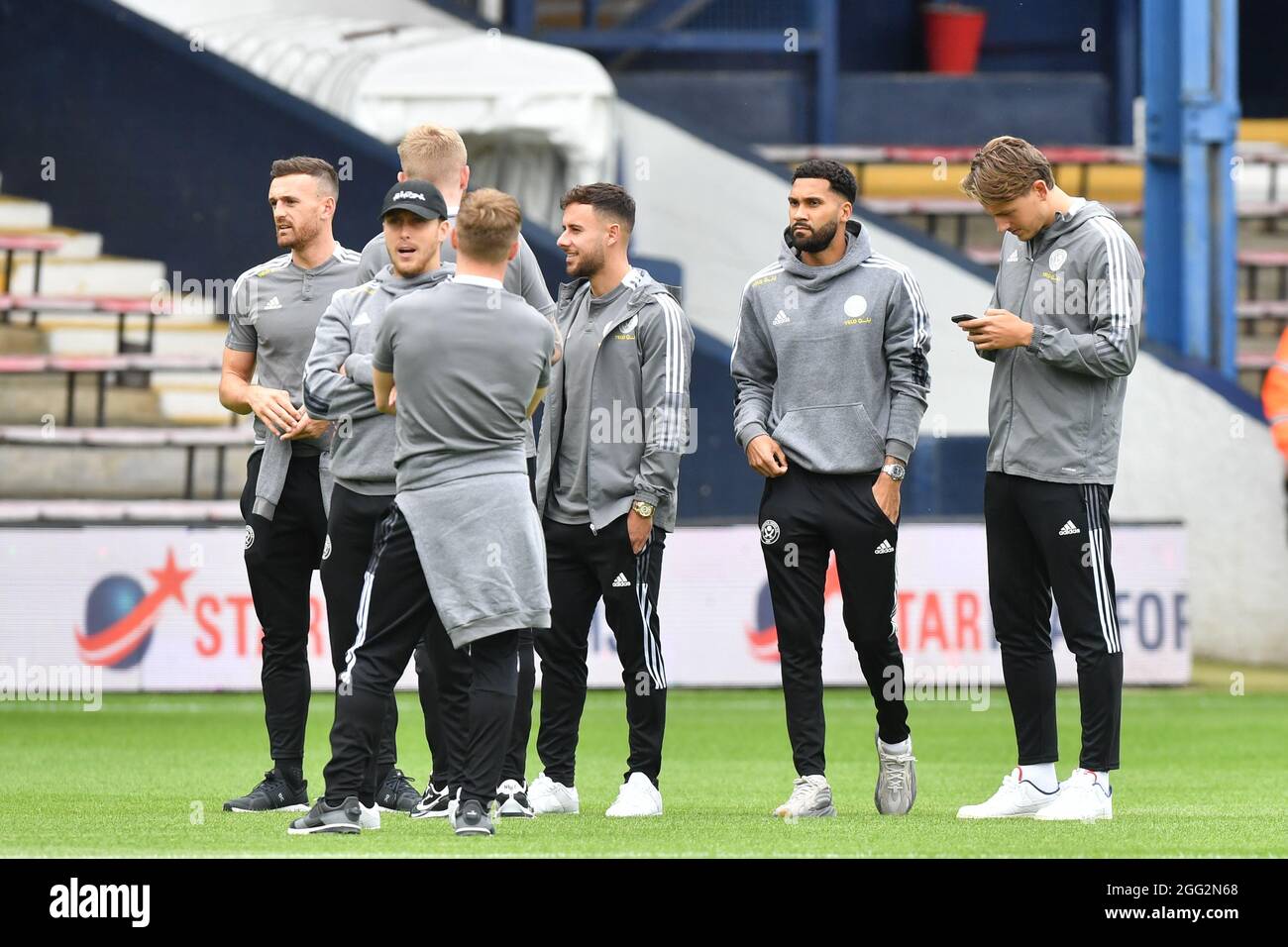 Sheffield Players inspect the pitch before the game Stock Photo