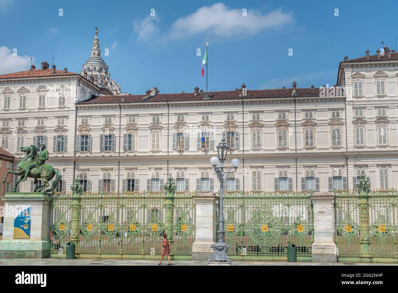 Main facade of royal palace hi-res stock photography and images - Alamy