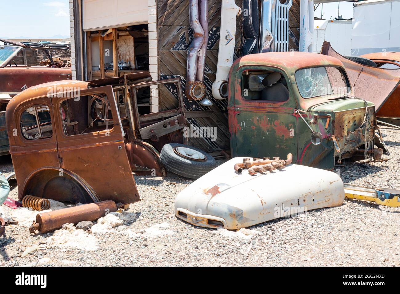 classic 1960s vintage American cars in Arizona junkyard Stock Photo - Alamy