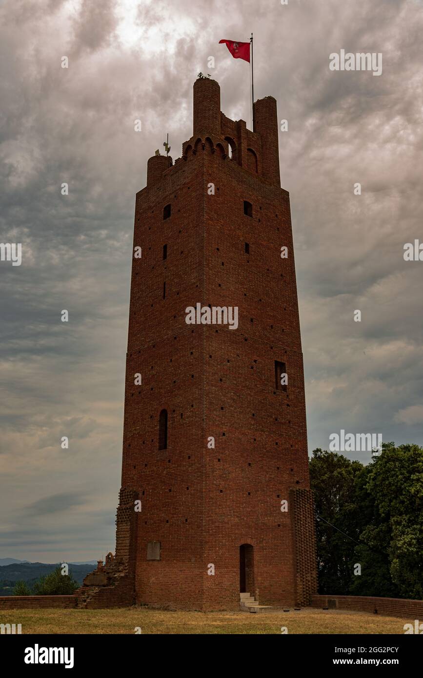 The Rocca di Federico II is a tower built in the 13th century in San Miniato. Destroyed during the Second World War, it was rebuilt in 1958, it is 37 Stock Photo