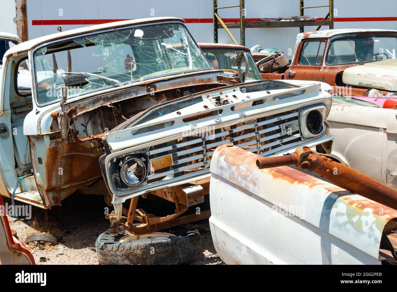 classic 1960s vintage American cars in Arizona junkyard Stock Photo - Alamy