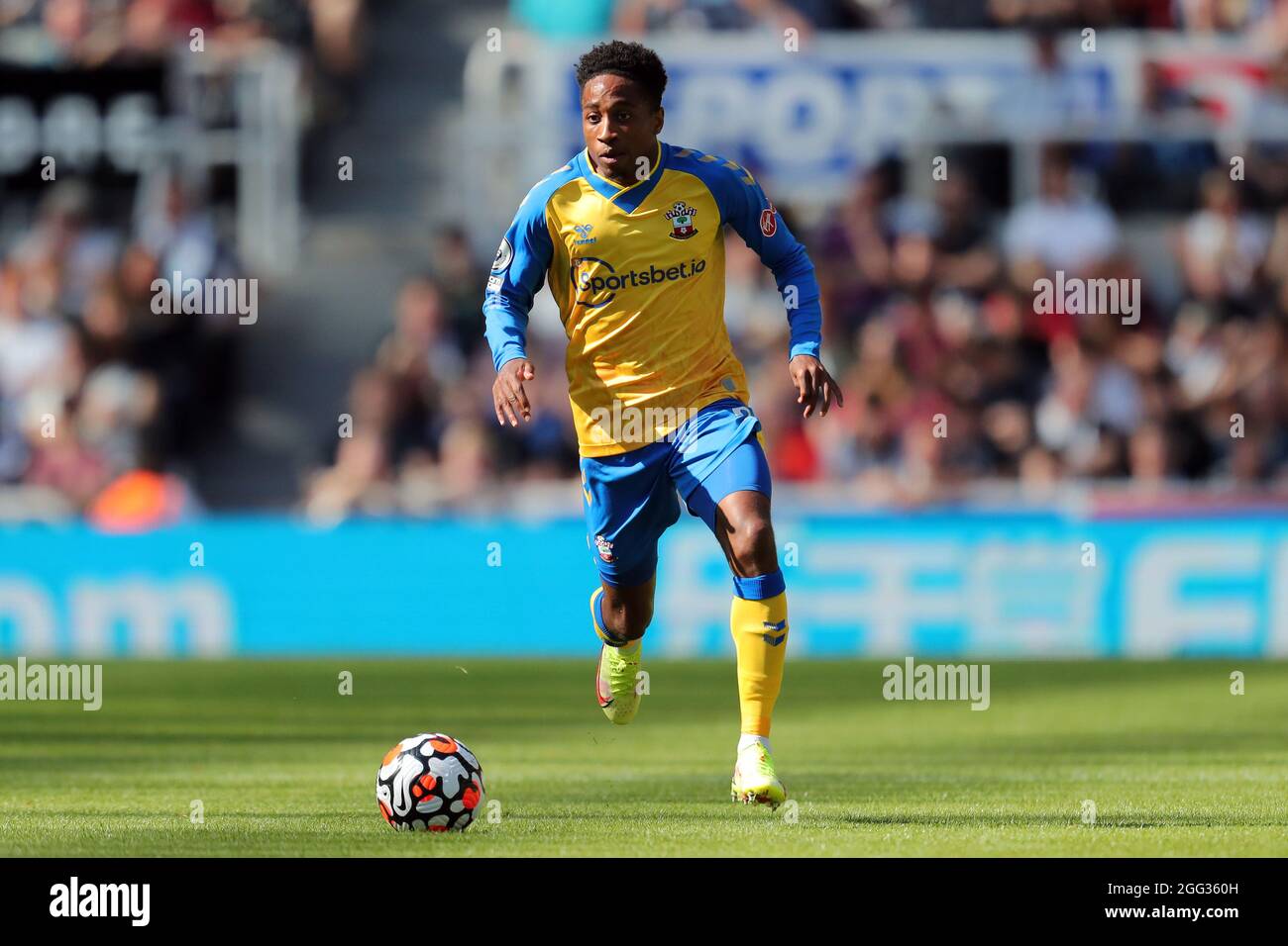 KYLE WALKER-PETERS, SOUTHAMPTON FC, 2021 Stock Photo - Alamy