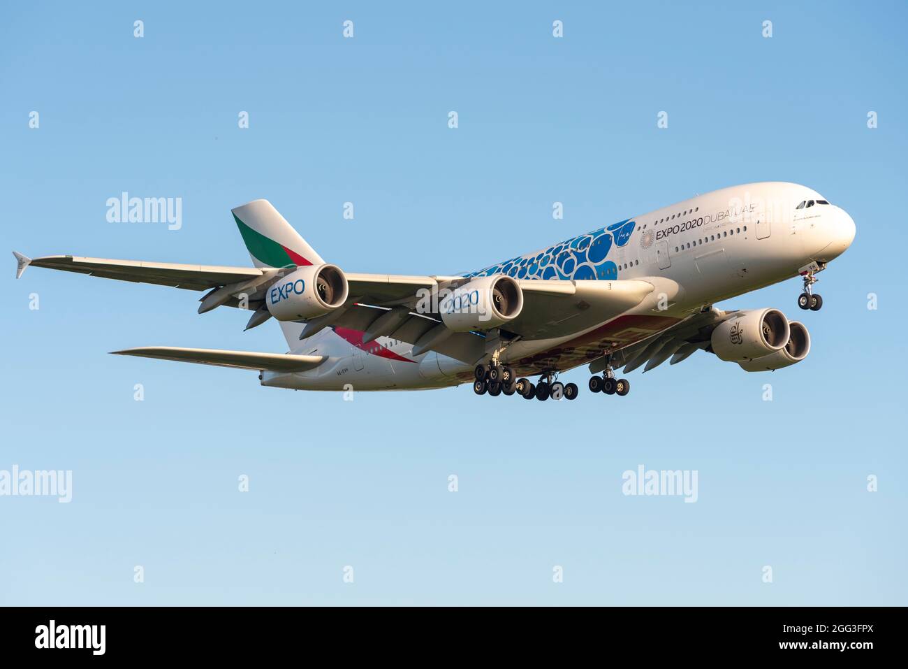 Emirates Airbus A380 airliner jet plane A6EVH landing at London