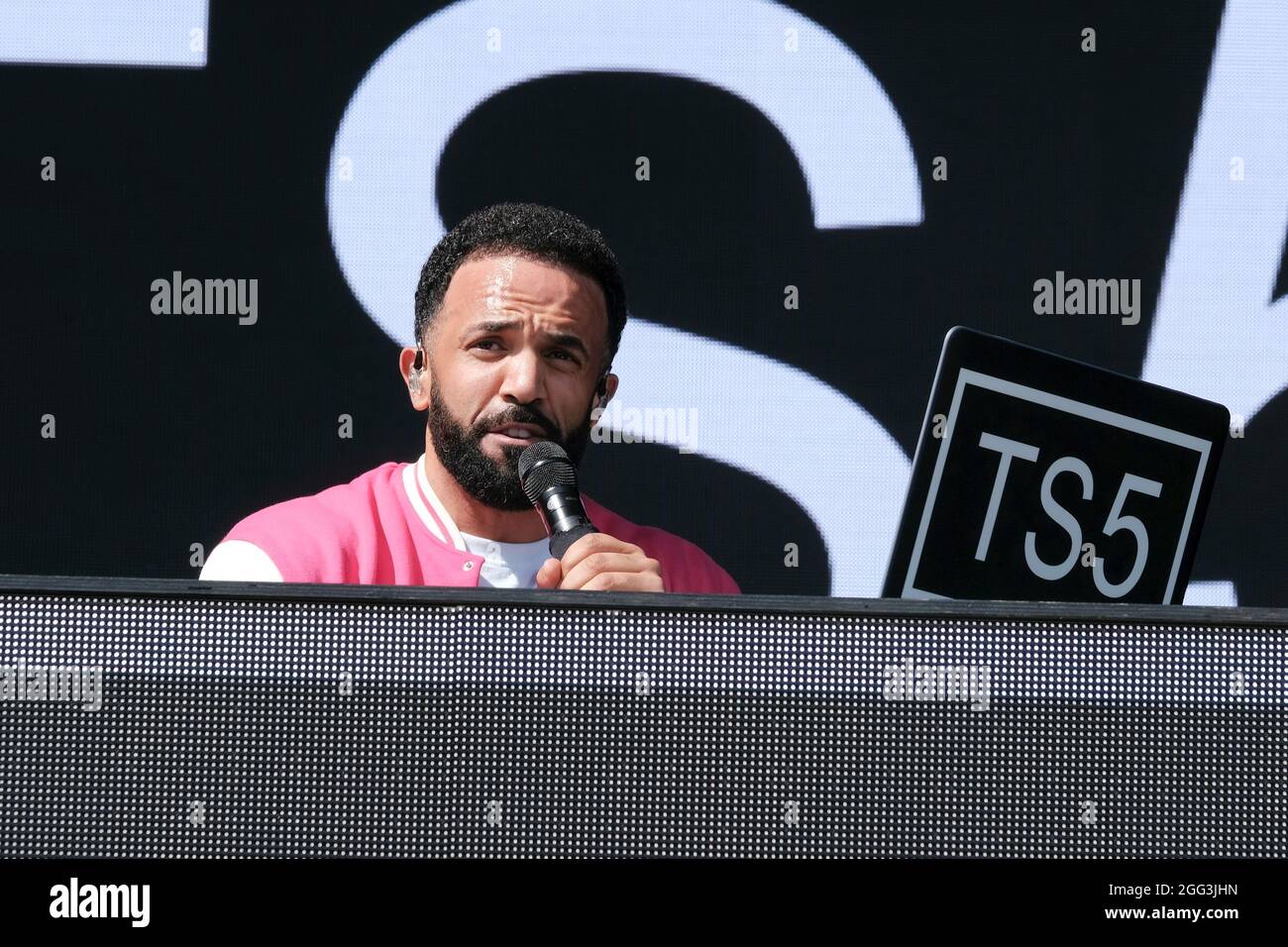 Portsmouth, UK. 28th Aug, 2021. Craig Ashley David MBE singer, songwriter, rapper, record producer and DJ performs his Craig David TS5 dj and vocal set live on stage during the Victorious Festival in Southsea. Credit: SOPA Images Limited/Alamy Live News Stock Photo