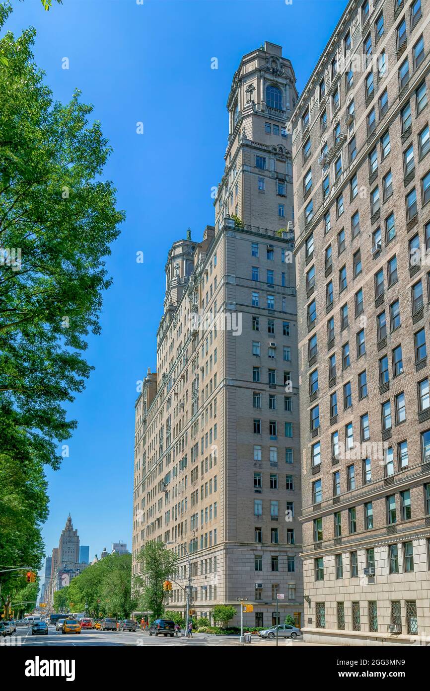 211 Central Park West, Beresford, Emery Roth's tripletowered apartment