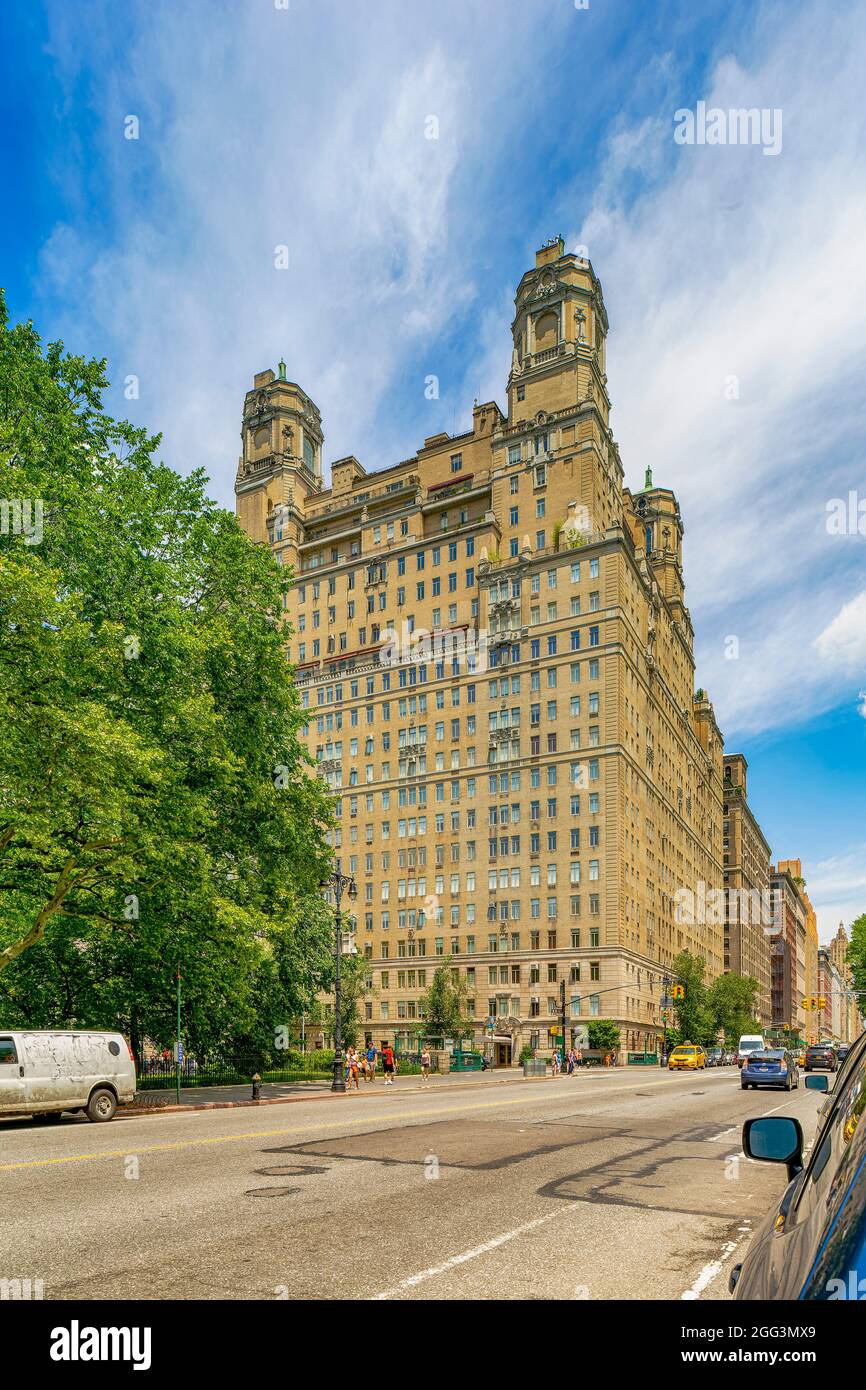 211 Central Park West, Beresford, Emery Roth's tripletowered apartment