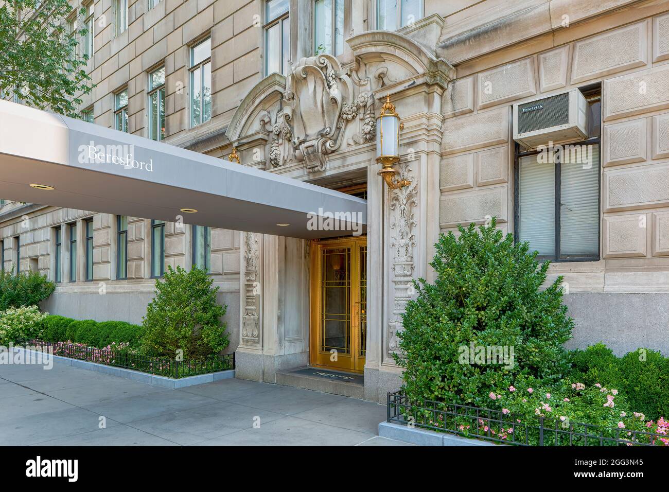 211 Central Park West, Beresford, Emery Roth's tripletowered apartment